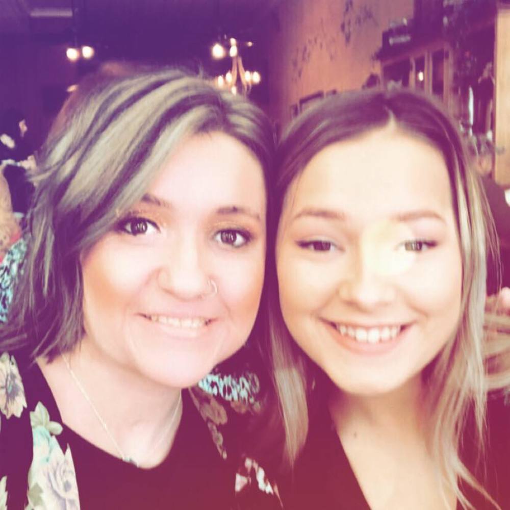 Meet your Posher, Caitlin